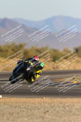 media/Dec-09-2023-SoCal Trackdays (Sat) [[76a8ac2686]]/Turn 15 Set 2 (245pm)/